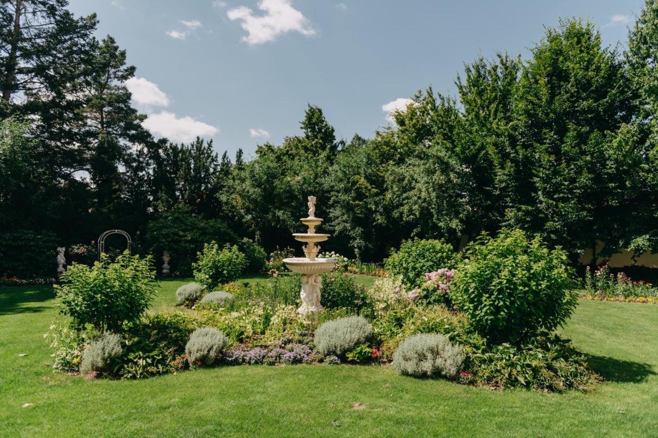 Hotel & Restaurant Chateau Trnova Trnowa 外观 照片